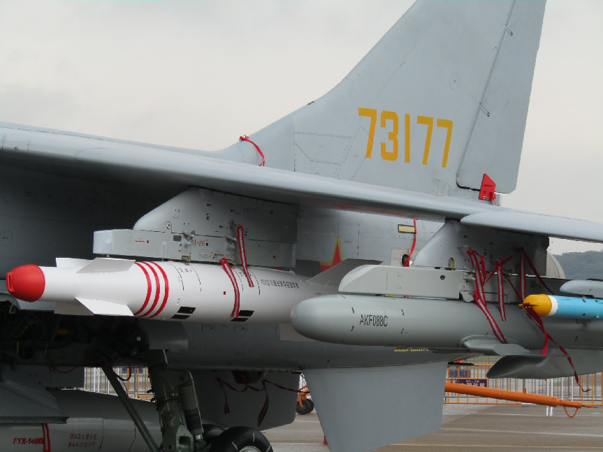 洞窟毁灭者!歼轰-7A攻坚利器,第一发打洞破口,第二发穿洞爆炸 洞窟毁灭者!歼轰-7A攻坚利器,第一发打洞破口,第二发穿洞爆炸