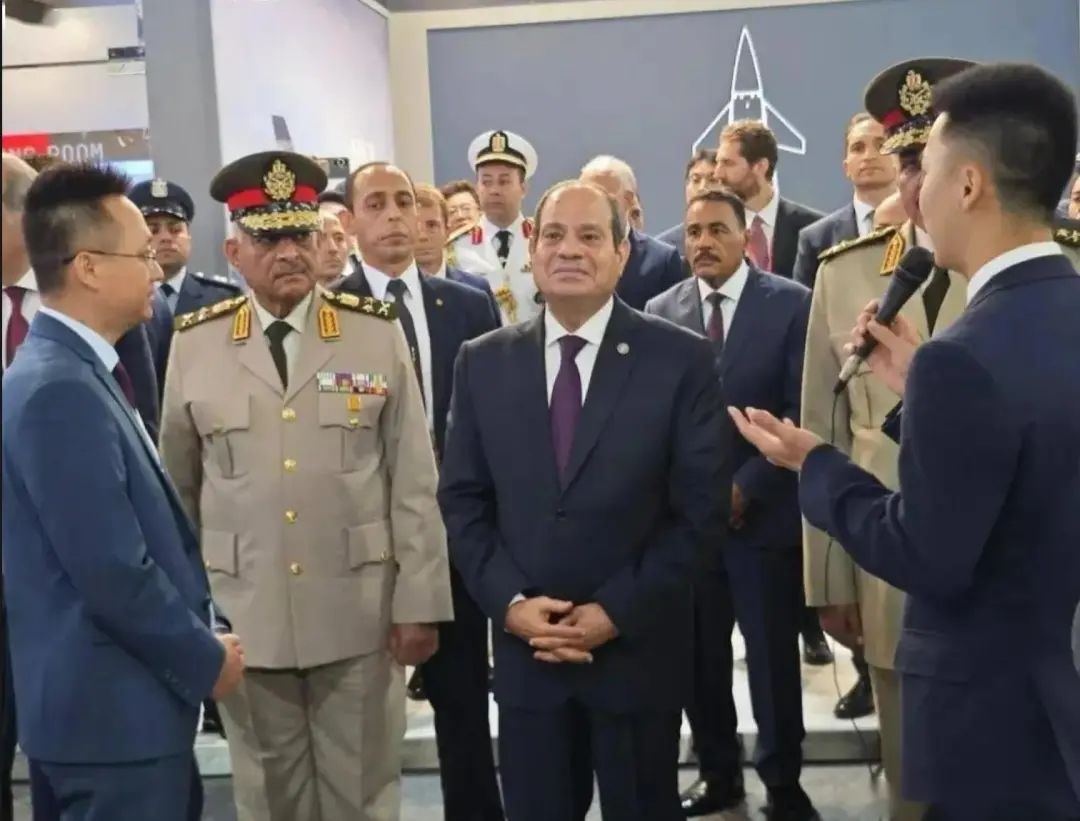 无视韩国,埃及总统直奔中国展台,引进歼-31的事,恐怕实锤了 无视韩国,埃及总统直奔中国展台,引进歼-31的事,恐怕实锤了