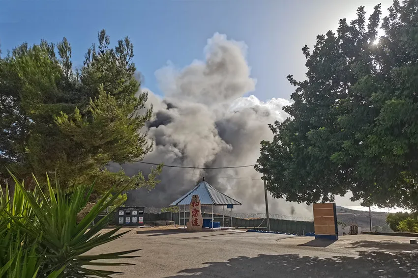 连救护车都炸?以色列空军实施大规模轰炸,黎以战争一触即发! 连救护车都炸?以色列空军实施大规模轰炸,黎以战争一触即发!