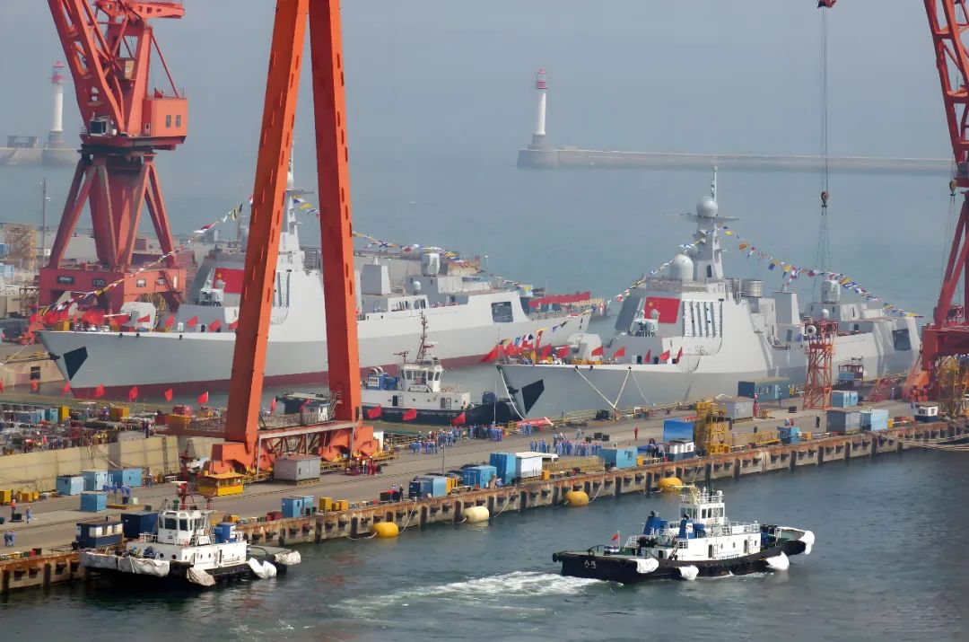 又有两艘055型驱逐舰要下水,速度越来越快,16艘055大驱还会远吗 又有两艘055型驱逐舰要下水,速度越来越快,16艘055大驱还会远吗