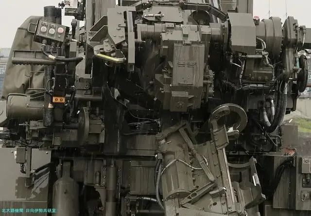 日本陆上自卫队接装新型19式卡车炮,最大射程达40千米 日本陆上自卫队接装新型19式卡车炮,最大射程达40千米