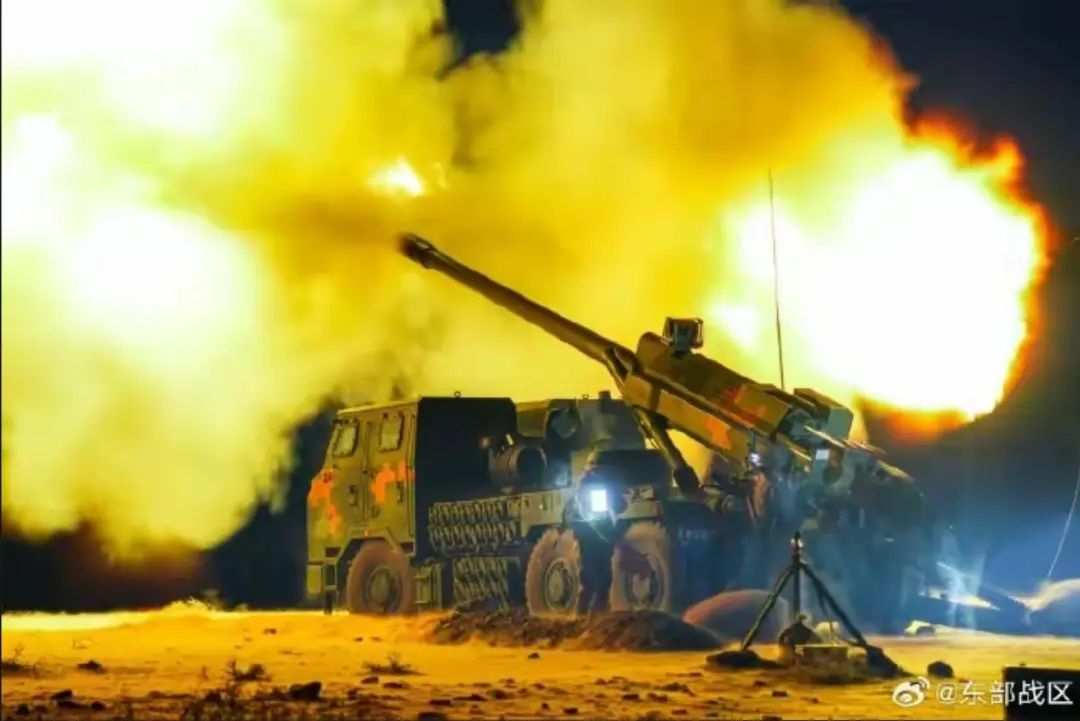 这才是大国陆军的气势!国产重炮火力全开,精确制导炮弹齐射 这才是大国陆军的气势!国产重炮火力全开,精确制导炮弹齐射