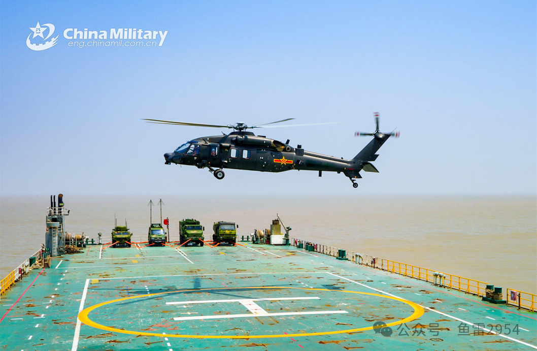 海上中继平台再度现身,一口气八架武直-10同步处于待飞状态 海上中继平台再度现身,一口气八架武直-10同步处于待飞状态