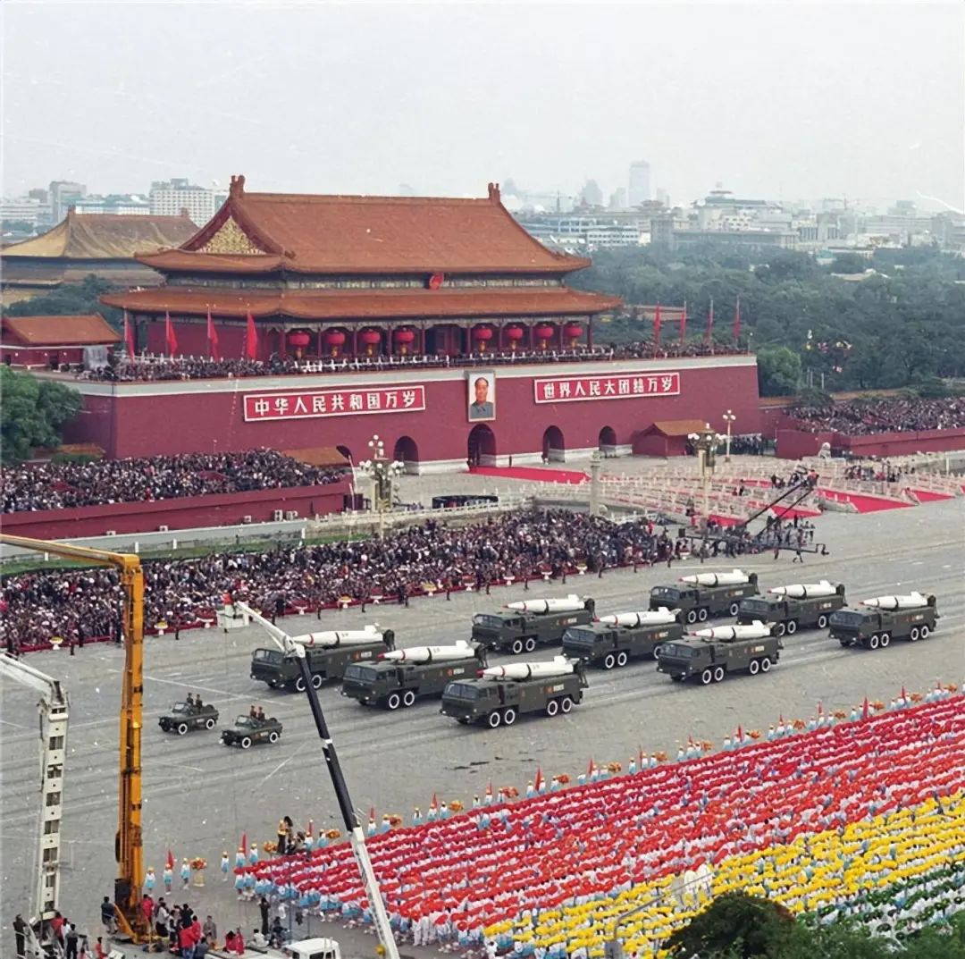 这么豪横?俄罗斯急缺的导弹,我国却大批退役,东风15能出口吗? 这么豪横?俄罗斯急缺的导弹,我国却大批退役,东风15能出口吗?