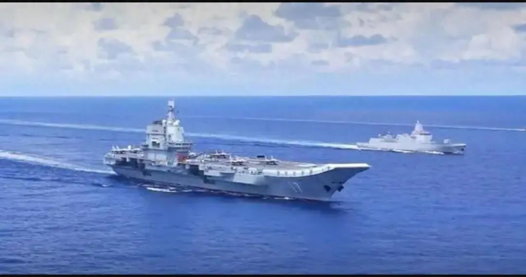 辽宁舰夜过台海海峡,美军嗅到危险信号,核动力航母全速回航亚太 辽宁舰夜过台海海峡,美军嗅到危险信号,核动力航母全速回航亚太