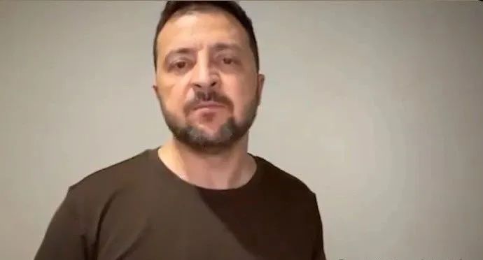 着什么急?乌克兰还没亡国,他们就涌进入来了 着什么急?乌克兰还没亡国,他们就涌进入来了