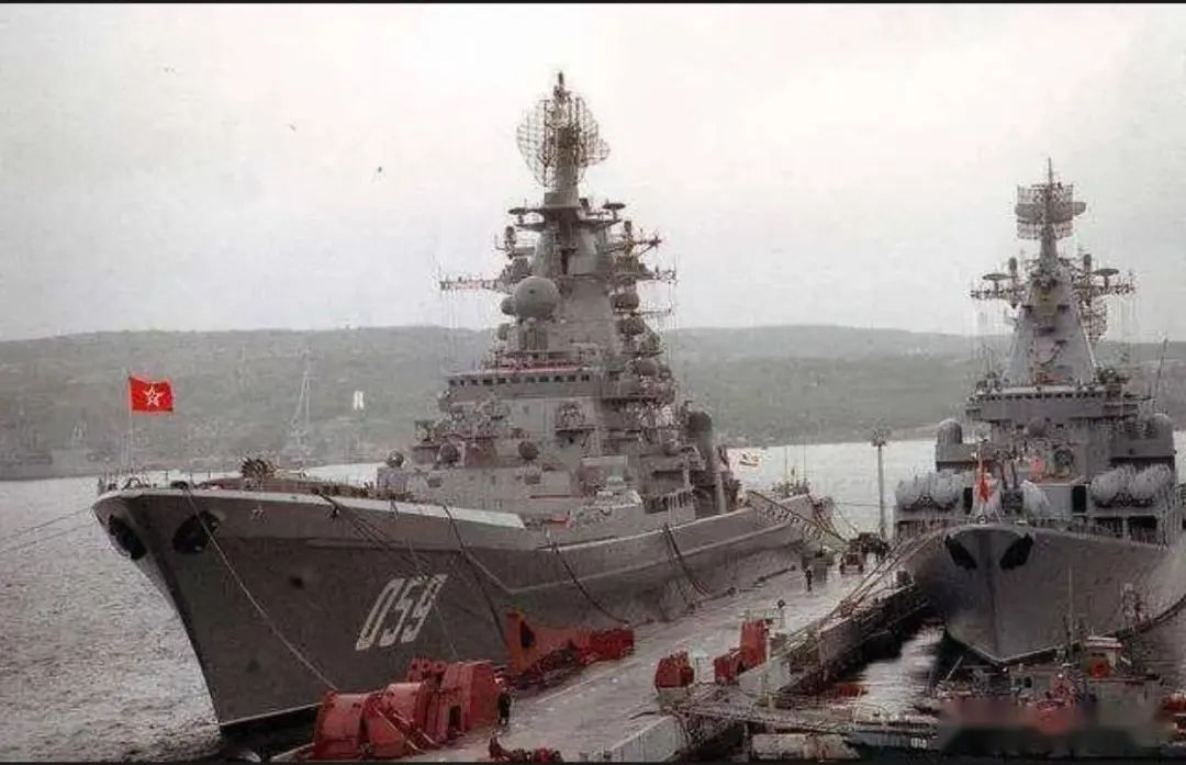 解放军出动055大驱,俄军看了很羡慕!事实证明,中国的路走对了 解放军出动055大驱,俄军看了很羡慕!事实证明,中国的路走对了