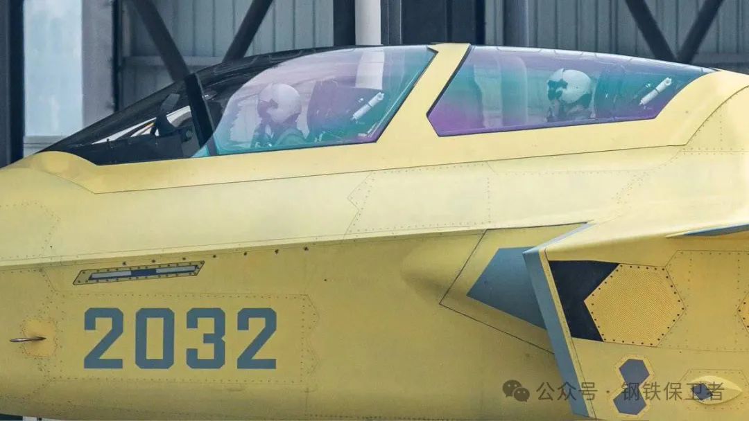 竟然还没服役!双座版歼20时隔近3年后再次公开亮相,还是“黄皮机”!原因或与换装涡扇15有关 竟然还没服役!双座版歼20时隔近3年后再次公开亮相,还是“黄皮机”!原因或与换装涡扇15有关