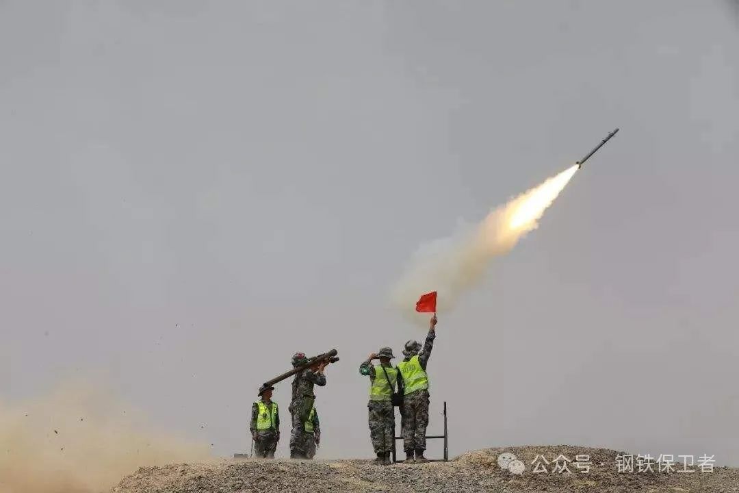 终于不再“裸奔”!电子干扰吊舱、定向红外干扰机等多款防御设备加速普及,我军大力强化直升机生存能力 终于不再“裸奔”!电子干扰吊舱、定向红外干扰机等多款防御设备加速普及,我军大力强化直升机生存能力