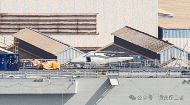 与076不是取代关系!075四号舰海试后返回船厂,展示4款舰载直升机模型,舰载无人直升机再次现身 与076不是取代关系!075四号舰海试后返回船厂,展示4款舰载直升机模型,舰载无人直升机再次现身