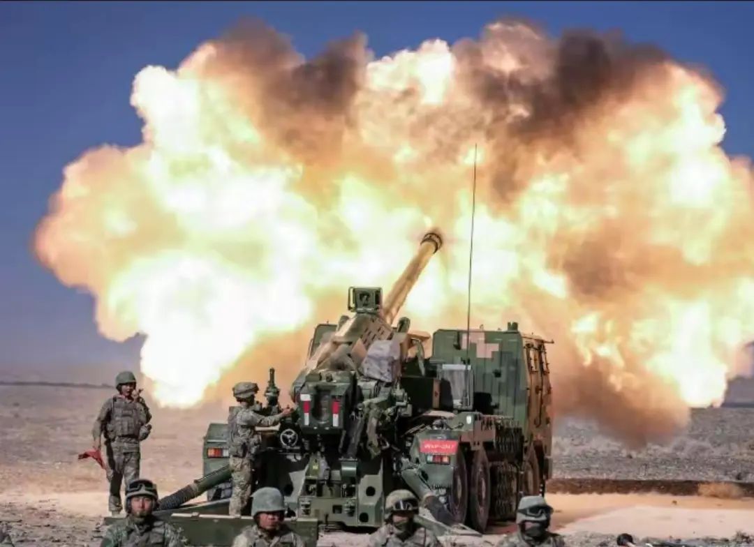 这才是大国陆军的气势!国产重炮火力全开,精确制导炮弹齐射 这才是大国陆军的气势!国产重炮火力全开,精确制导炮弹齐射