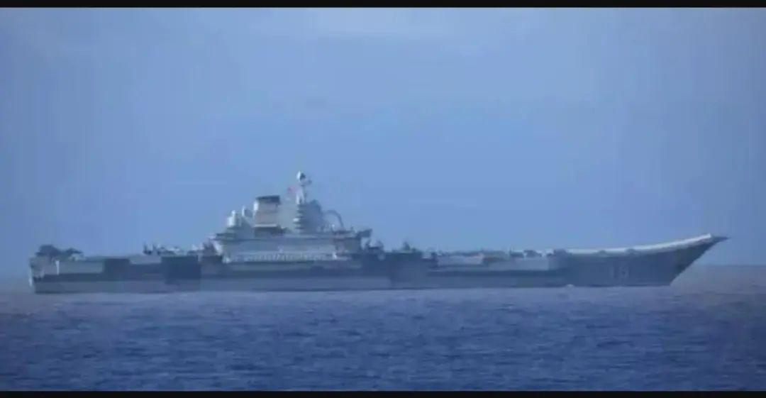 辽宁舰夜过台海海峡,美军嗅到危险信号,核动力航母全速回航亚太 辽宁舰夜过台海海峡,美军嗅到危险信号,核动力航母全速回航亚太