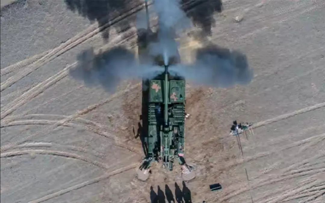 这才是大国陆军的气势!国产重炮火力全开,精确制导炮弹齐射 这才是大国陆军的气势!国产重炮火力全开,精确制导炮弹齐射