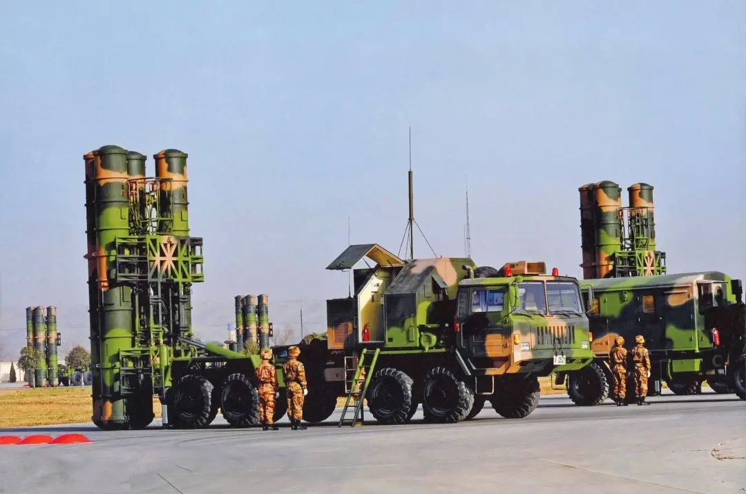 以军出动上百架战机，空袭伊朗！中东局势会失控吗？