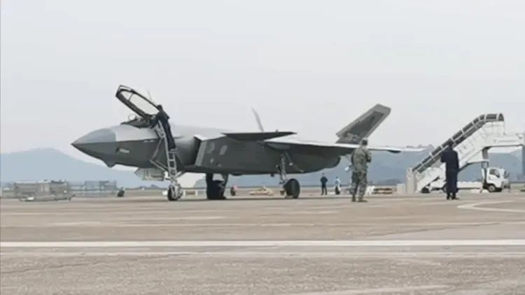 创造历史!苏-57也来珠海,聚齐全球三款隐形战斗机! 创造历史!苏-57也来珠海,聚齐全球三款隐形战斗机!