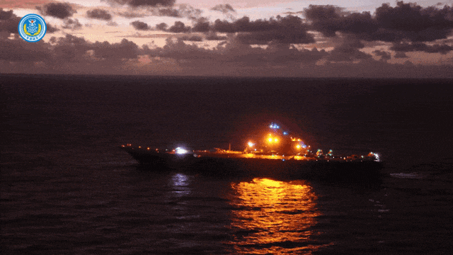 解放军亮剑时,美国找不到航母,日本也不提“台湾有事时”了…… 解放军亮剑时,美国找不到航母,日本也不提“台湾有事时”了……