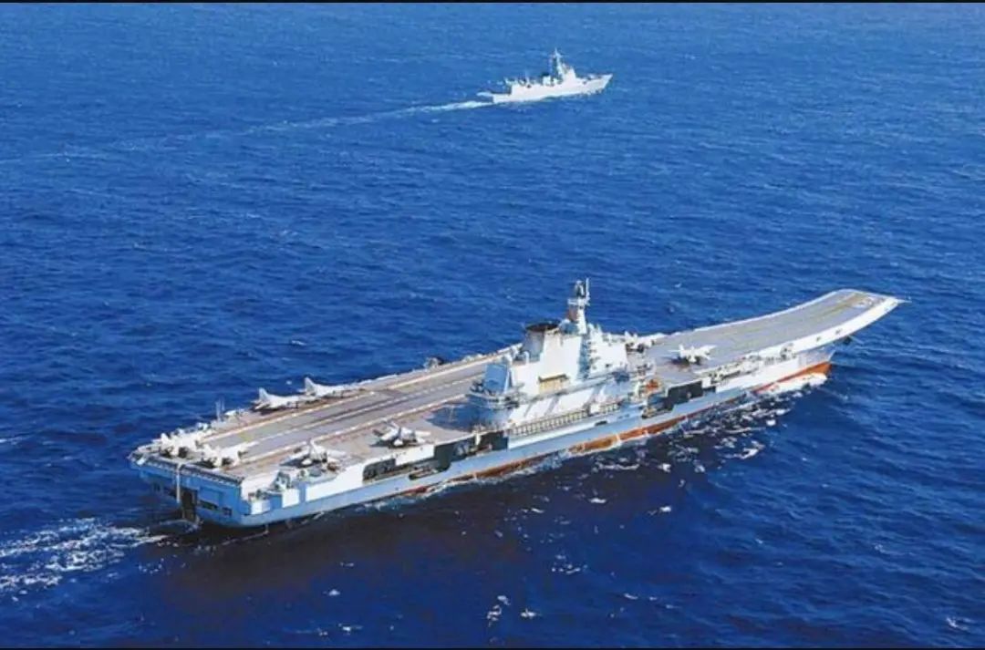 辽宁舰夜过台海海峡,美军嗅到危险信号,核动力航母全速回航亚太 辽宁舰夜过台海海峡,美军嗅到危险信号,核动力航母全速回航亚太