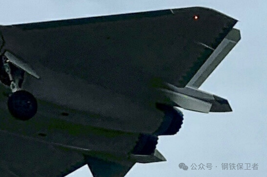 竟然还没服役!双座版歼20时隔近3年后再次公开亮相,还是“黄皮机”!原因或与换装涡扇15有关 竟然还没服役!双座版歼20时隔近3年后再次公开亮相,还是“黄皮机”!原因或与换装涡扇15有关