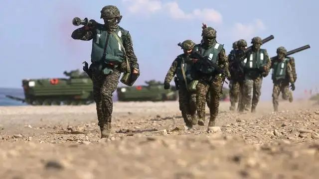 大陆南北两路锁台之后,台当局这才如梦初醒,岛内开始加紧囤粮 大陆南北两路锁台之后,台当局这才如梦初醒,岛内开始加紧囤粮