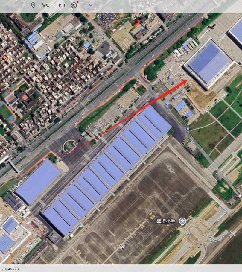 155毫米巨炮装上轮式战车？VN-22车族亮相珠海航展，还有反无人机的高端型号！