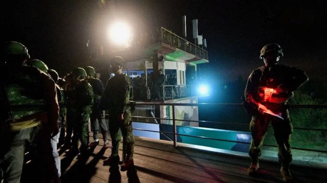 台军深夜突然行动,东南沿海传来炮火声,敢越红线只有一个下场 台军深夜突然行动,东南沿海传来炮火声,敢越红线只有一个下场