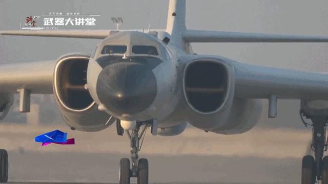 【铁甲】中国目前最强轰炸机，能大胆调戏美军航母，原来来自苏联！