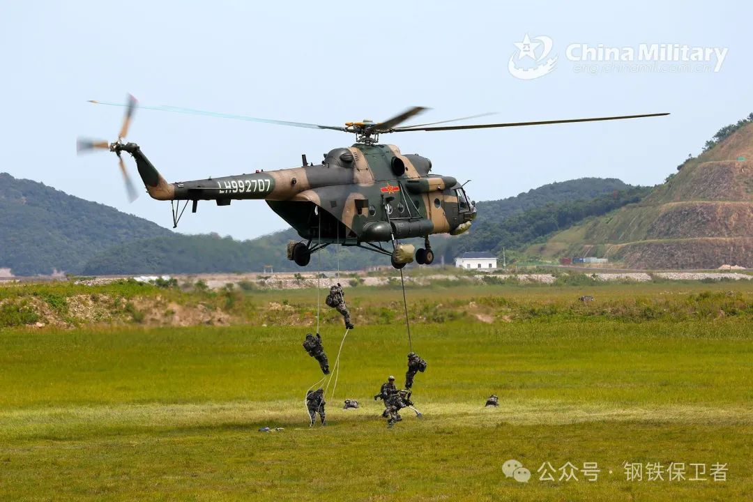 终于不再“裸奔”!电子干扰吊舱、定向红外干扰机等多款防御设备加速普及,我军大力强化直升机生存能力 终于不再“裸奔”!电子干扰吊舱、定向红外干扰机等多款防御设备加速普及,我军大力强化直升机生存能力