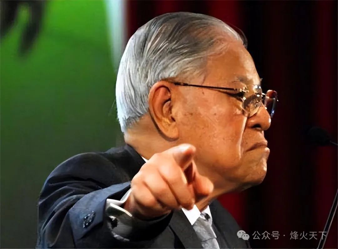 时隔28年,台湾海峡再次出现了航空母舰!这一次,是中国航母! 时隔28年,台湾海峡再次出现了航空母舰!这一次,是中国航母!