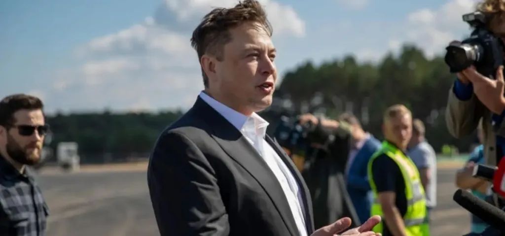 马斯克,上岸第一剑,先斩意中人 马斯克,上岸第一剑,先斩意中人