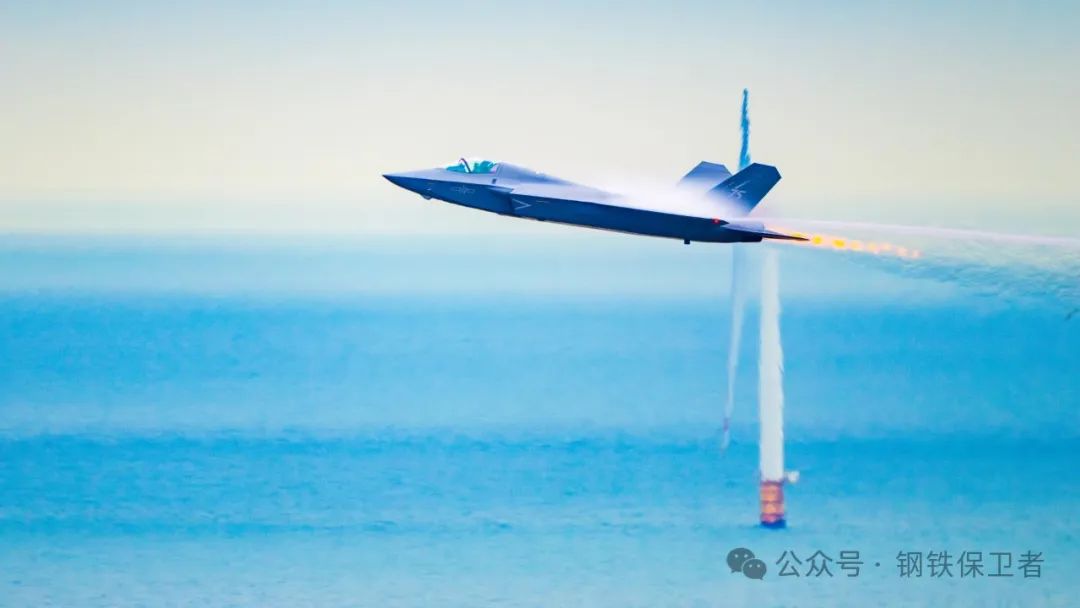 福建舰开启第5次海试后外网爆出兴城基地最新卫星图!多架舰载机已到位,参与测试的舰载机或从此地起飞 福建舰开启第5次海试后外网爆出兴城基地最新卫星图!多架舰载机已到位,参与测试的舰载机或从此地起飞