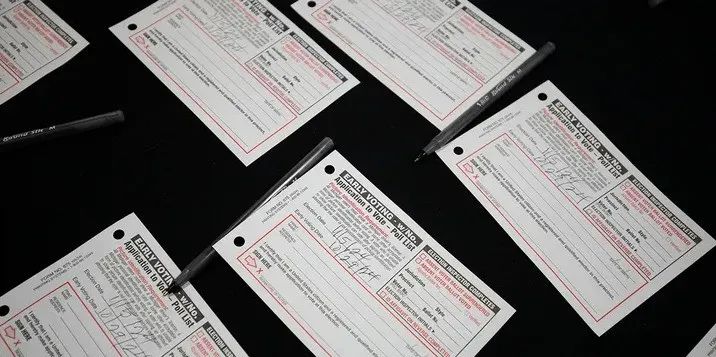 中国留学生在美国非法投票,后果很严重 中国留学生在美国非法投票,后果很严重