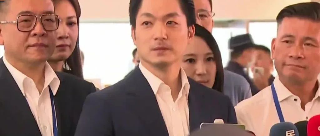 马斯克,上岸第一剑,先斩意中人 马斯克,上岸第一剑,先斩意中人