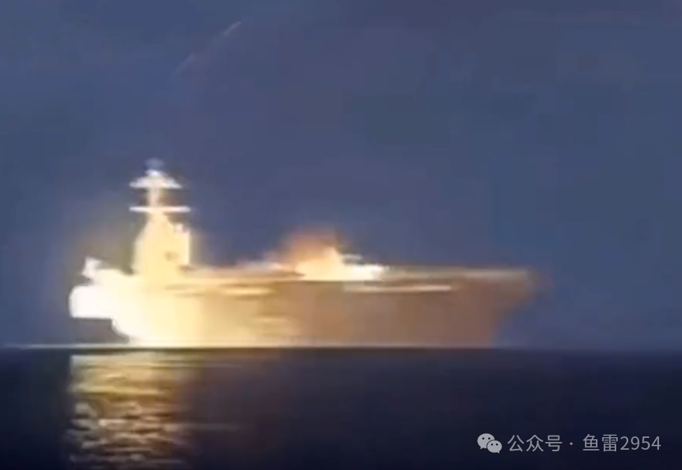熟悉的画面又来了!胡塞武装“再次”击中美航母? 熟悉的画面又来了!胡塞武装“再次”击中美航母?