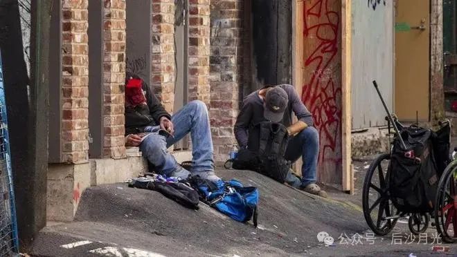 笑死,她居然在怀念大清! 笑死,她居然在怀念大清!