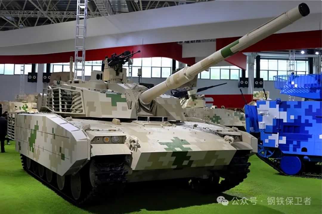 有车载无人机和7个高清摄像头!这款轻型坦克不得了!还能成员组下车远程遥控使用 有车载无人机和7个高清摄像头!这款轻型坦克不得了!还能成员组下车远程遥控使用