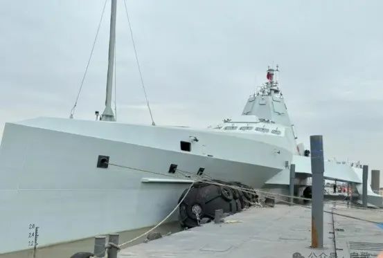 虎鲸无人舰出击--海峡突击的先锋 虎鲸无人舰出击--海峡突击的先锋