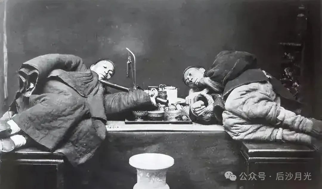 笑死,她居然在怀念大清! 笑死,她居然在怀念大清!