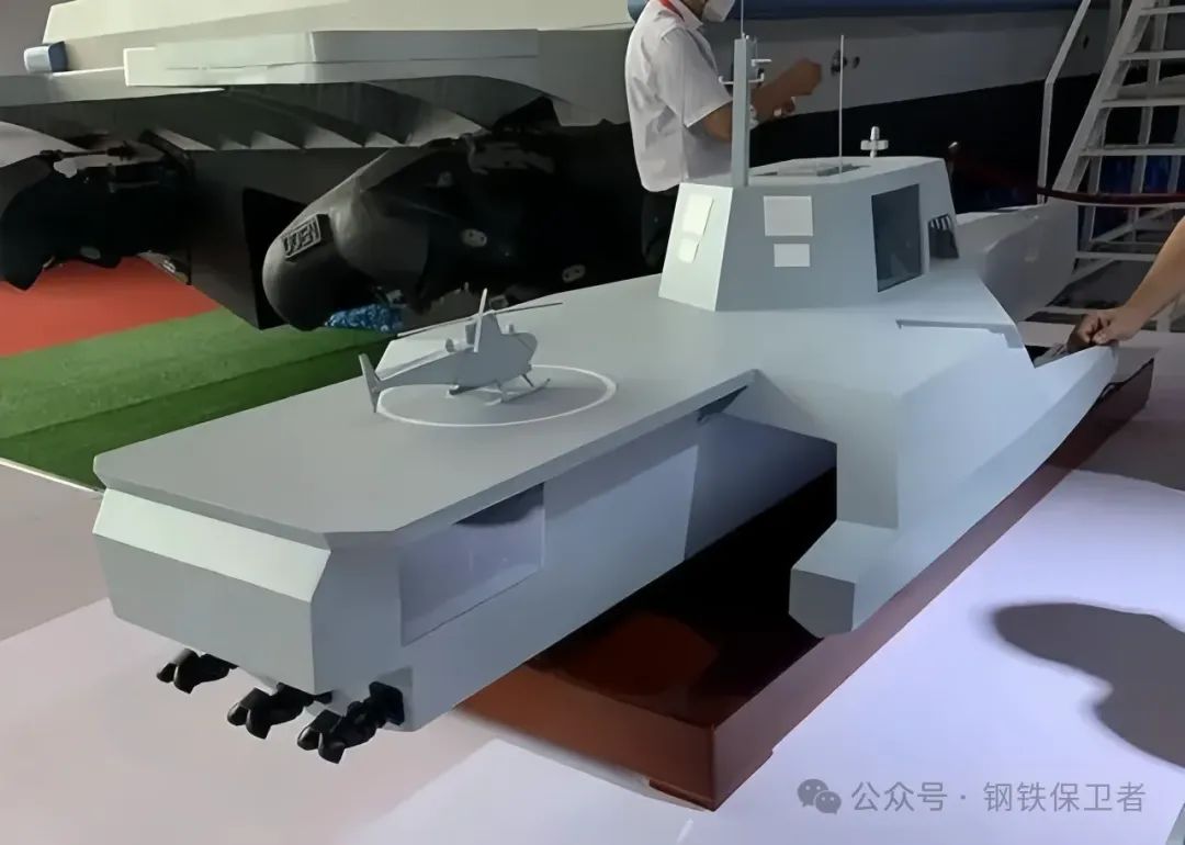 这是拓展了海展项目?虎鲸无人作战艇抵达珠海!三体船设计,全身贴满“瓷砖”,还有052D同款垂发 这是拓展了海展项目?虎鲸无人作战艇抵达珠海!三体船设计,全身贴满“瓷砖”,还有052D同款垂发