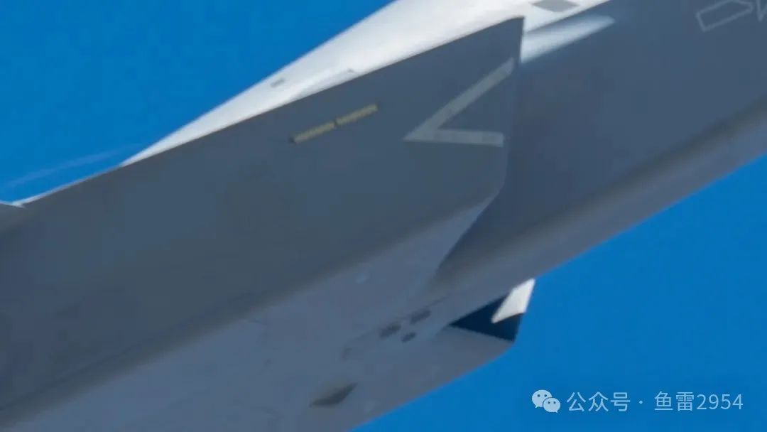 真有侧弹舱的规划?歼-35A缩比模型官宣视频总能带来意外惊喜 真有侧弹舱的规划?歼-35A缩比模型官宣视频总能带来意外惊喜