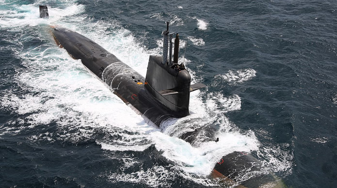 突发：印度潜艇与渔船相撞