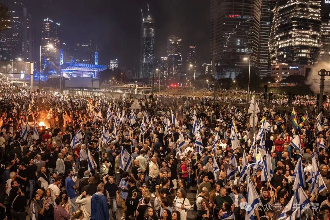 一觉醒来，这个国家惊天巨变