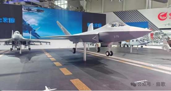 076舰岛出现燃气轮机排气口,周围出现疑似后继舰模块 076舰岛出现燃气轮机排气口,周围出现疑似后继舰模块