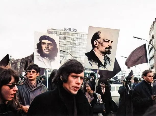 哥伦比亚机库“2万具尸体”疑云的背后 哥伦比亚机库“2万具尸体”疑云的背后