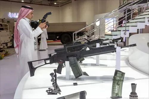 中国武器“闷声发大财”,海外用户争相抢购,抢下美国大笔订单 中国武器“闷声发大财”,海外用户争相抢购,抢下美国大笔订单