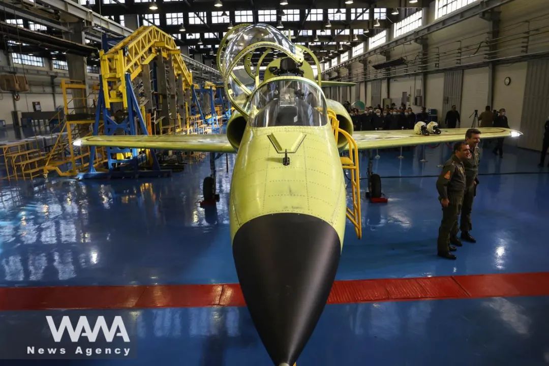 伊朗教练机撞山坠毁,两名飞行员丧生,猜测是自产的亚辛教练机 伊朗教练机撞山坠毁,两名飞行员丧生,猜测是自产的亚辛教练机