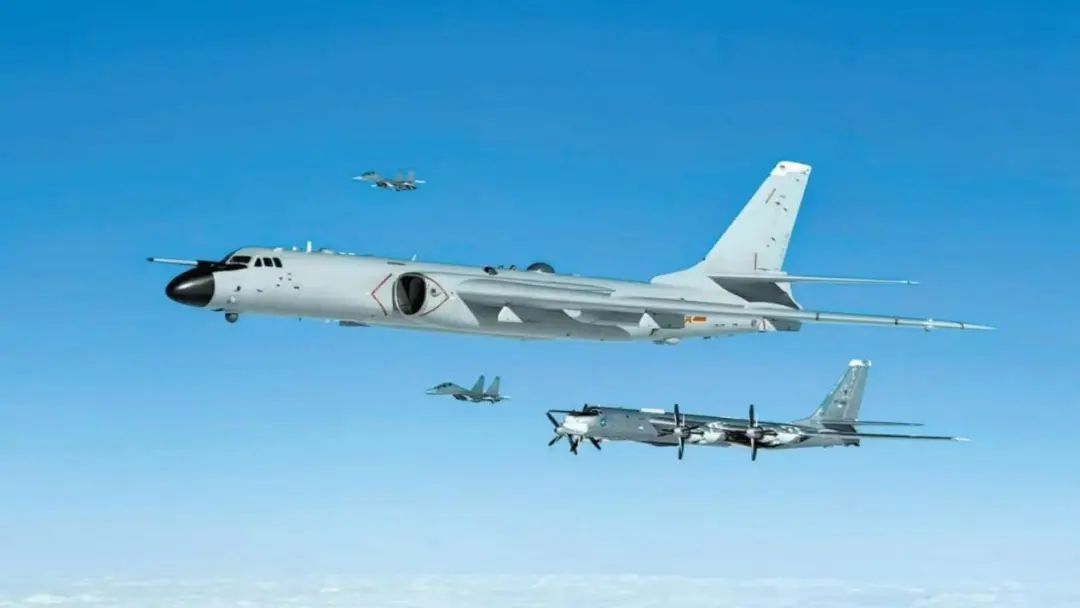 蛰伏五年,中国战略隐轰低调亮相,不是轰-20,战力却不容小觑 蛰伏五年,中国战略隐轰低调亮相,不是轰-20,战力却不容小觑