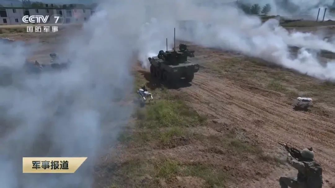 还想打巷战?来瞅瞅解放军推出无人战车与机器狗协同作战,绝对“武德充沛”! 还想打巷战?来瞅瞅解放军推出无人战车与机器狗协同作战,绝对“武德充沛”!