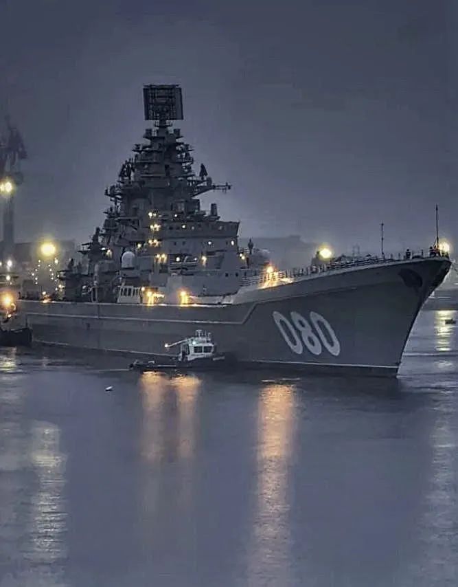 “冷战巨兽”复活，吨位比055大一倍，基洛夫级核动力巡洋舰三号舰完成升级改造，开始海试
