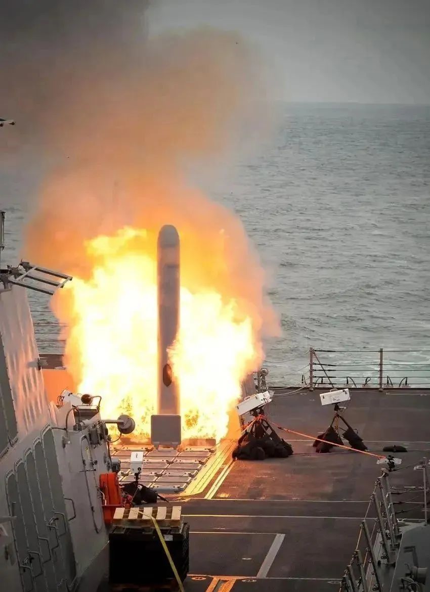 85艘 VS 84艘!外媒:中国海军装备垂发系统的水面舰艇数量即将追上美国海军,垂发单元数量已超过后者一半 85艘 VS 84艘!外媒:中国海军装备垂发系统的水面舰艇数量即将追上美国海军,垂发单元数量已超过后者一半