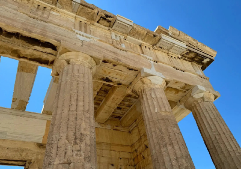 古希腊的雕塑,为什么会露出钢筋? 古希腊的雕塑,为什么会露出钢筋?